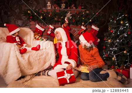 Christmas fireplace 12893445