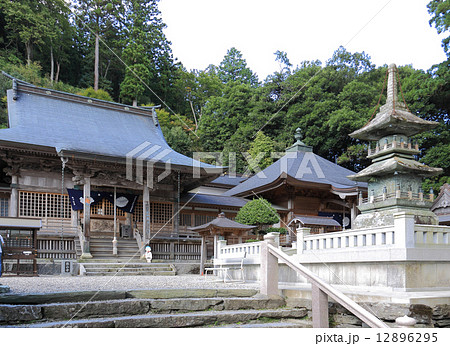 四国霊場第12番札所「焼山寺」本堂、大師堂、石塔 12896295
