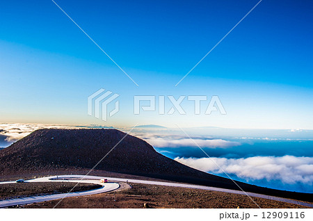 マウイ島ハレアカラ山山頂付近 12909116