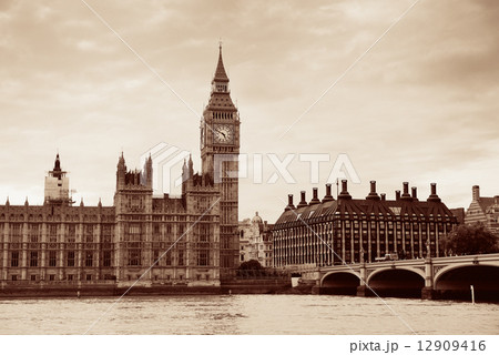 London London 12909416