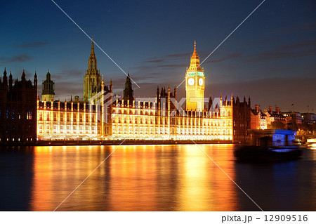 London at dusk London at dusk 12909516