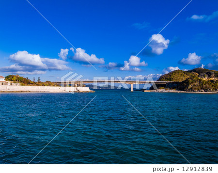 沖縄 座間味村 慶留間阿嘉大橋 12912839