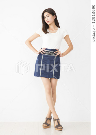 ポートレート 若い女性 ポートレート 若い女性 12913690