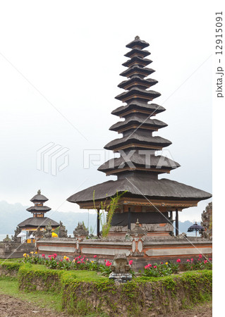 Ulun Danu on lake Beratan, Bali,Indonesia 12915091