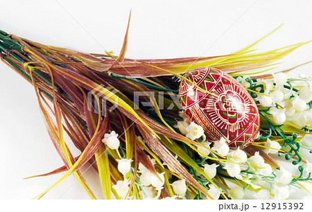 Easter egg with lily of the valley Easter egg with lily of the valley 12915392