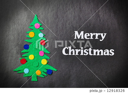 Christmas tree with toys made ​​of felt 12918326