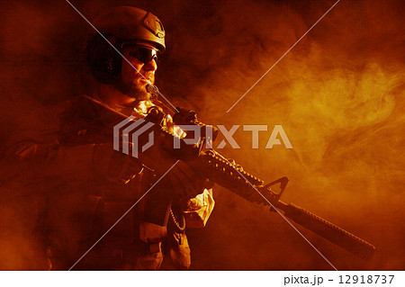 Bearded special forces soldier Bearded special forces soldier 12918737