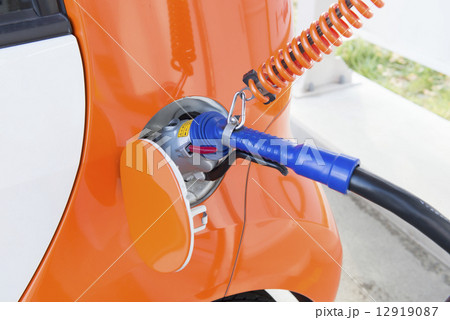 電気自動車の充電 電気自動車の充電 12919087