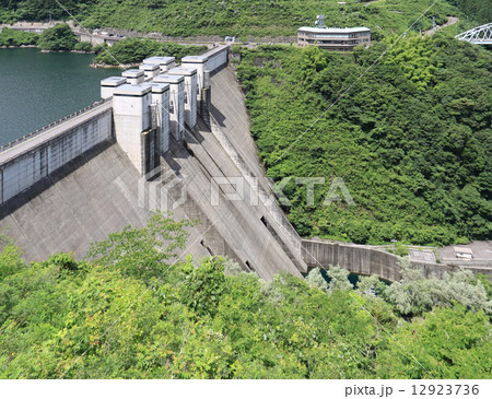 四国中央市「富郷ダム」と「法皇湖」 四国中央市「富郷ダム」と「法皇湖」 12923736