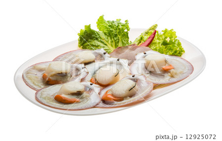 Raw fresh scallop 12925072
