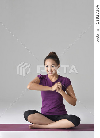 Let's do yoga Let's do yoga 12927366