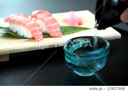 寿司　鮪　日本酒　和食 12927368