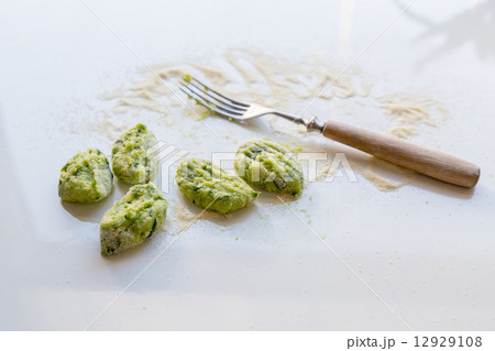 Gnocchi with wild garlic is Prepared 12929108