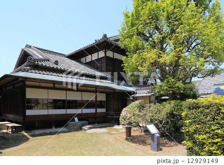 愛媛県新居浜市、住友グループの基礎を確立した広瀬宰平の旧宅・庭園を公園とした「広瀬公園」内の旧宅=「廣瀬記念邸」外観 12929149