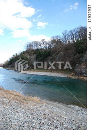 荒川の中流･正喜橋（埼玉県大里郡寄居町大字鉢形） 12936957