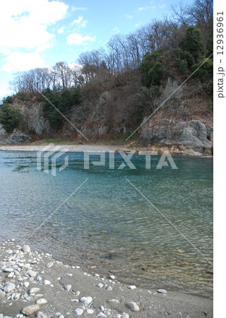 荒川の中流（埼玉県大里郡寄居町大字鉢形） 12936961