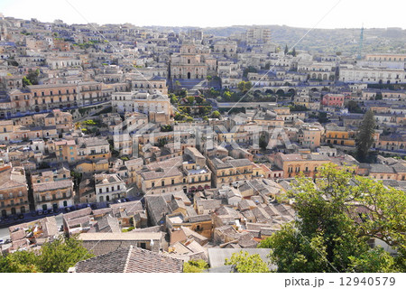 モディカ　modica　　街並み　　サン・ジョルジョ教会　san　giorgio 12940579