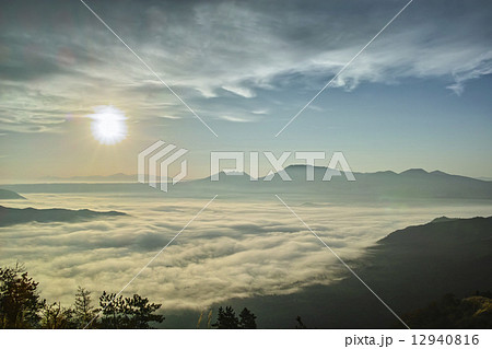 かぶと岩展望所から見る雲海 かぶと岩展望所から見る雲海 12940816