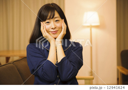 夜のライフスタイル 夜のライフスタイル 12941624