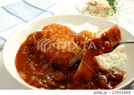 カツカレー　カレーライス　スプーン　白背景 12943808