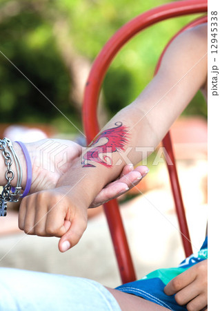Child body paint Child body paint 12945338