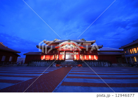 8月沖縄 首里城・正殿ライトアップ 8月沖縄 首里城・正殿ライトアップ 12946877