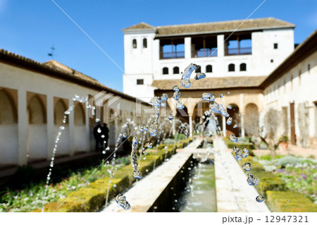 Courtyard of the acequia in Generalife, Alhambra, Granada 12947321
