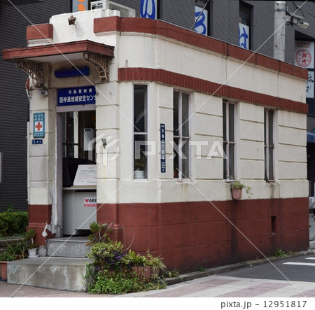 東京都 中央区 月島もんじゃストリート 警視庁最古の西仲通り交番の写真素材