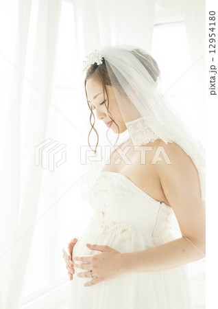 妊娠している花嫁 妊娠している花嫁 12954180