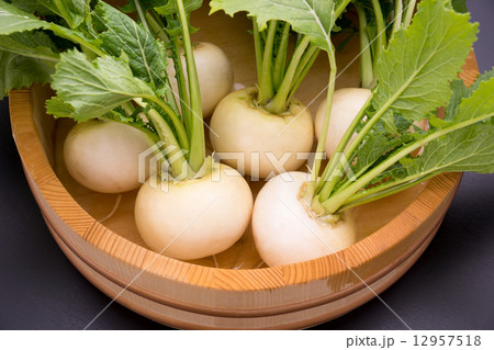 葉付きのかぶ 12957518