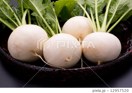 葉付きのかぶ 12957520