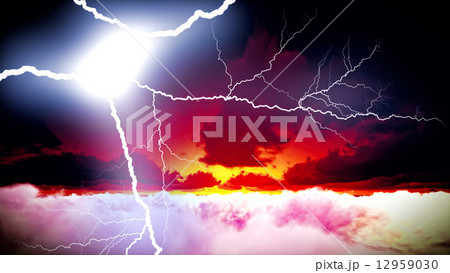 Lightning showdown 12959030