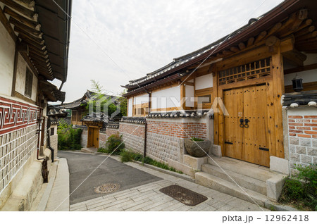 韓国 北村韓屋村(ソウル) 韓国 北村韓屋村(ソウル) 12962418