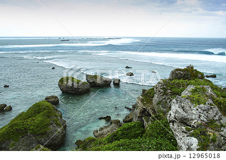 東平安名崎の磯 12965018
