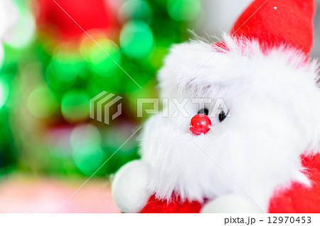 Close up Santa doll with bokeh background, dept of field. 12970453
