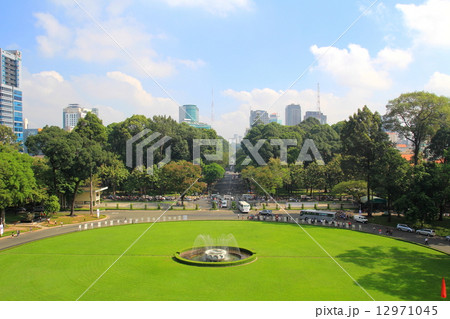 Independence Palace garden 12971045