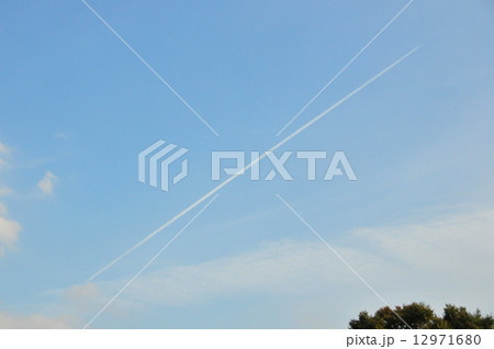飛行機雲 飛行機雲 12971680