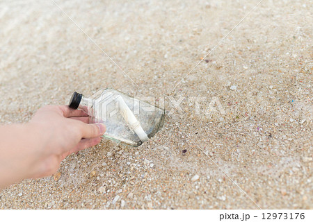 ボトルメール.ボトルメール. 12973176