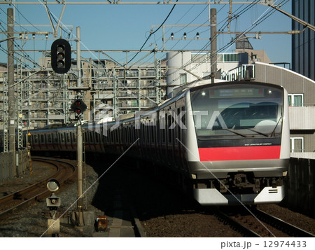 京葉線 E233系 潮見駅 京葉線 E233系 潮見駅 12974433