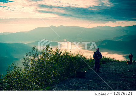 トマムの夜明け トマムの夜明け 12976521