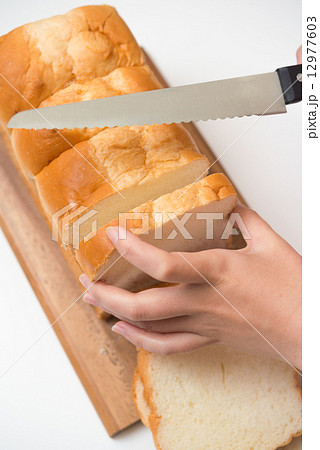食パン 食パン 12977603
