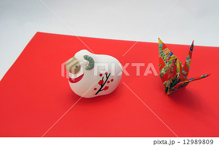 羊と折鶴 12989809
