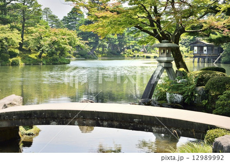 兼六園　徽軫灯籠 12989992