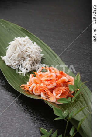 釜揚げシラスと桜海老 12992885