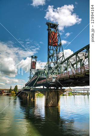 Hawthorne drawbridge in Portland, Oregon Hawthorne drawbridge in Portland, Oregon 12994164