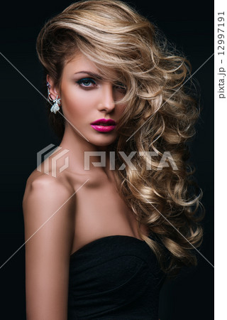 beauty girl blond hair curly 12997191