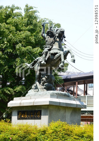 新田義貞の騎馬像（京王線･分倍河原駅前ロータリー／東京都府中市片町） 12998551