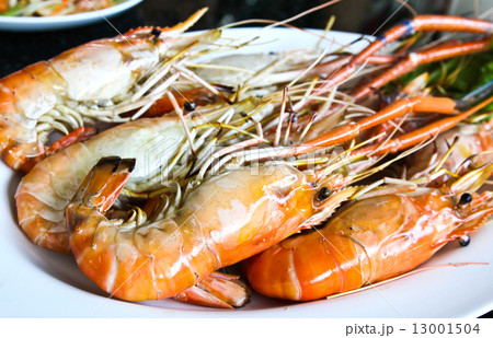 Grilled shrim ready to be serve Grilled shrim ready to be serve 13001504
