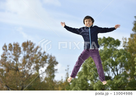 ジャンプ 13004986