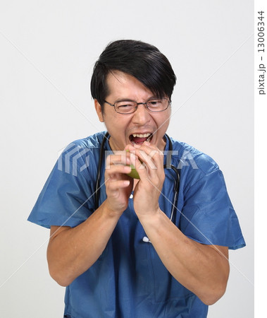 Dcotor apple painful bite Dcotor apple painful bite 13006344